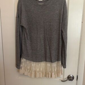 Women's Blu Pepper Gray Layered Lace-Hem Pullover tunic top small